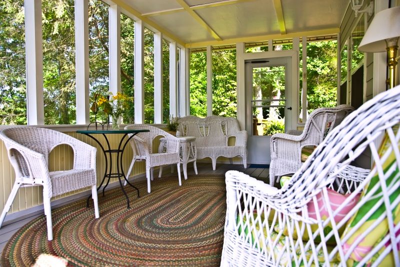 Vinyl Sunroom Building